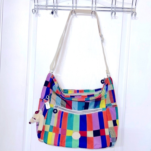 Kipling Handbags - Kipling Dayana purse with an 🦧 nwot